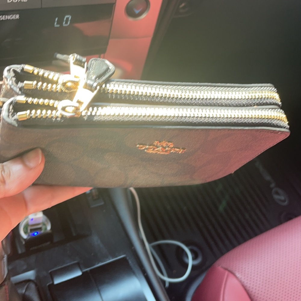 Coach wristlet clutch - Picture 2 of 3